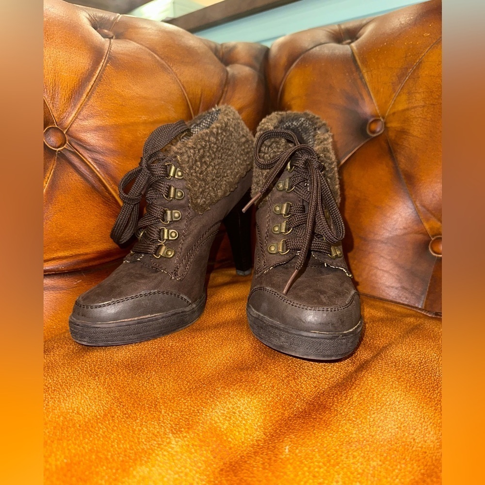 LimeLight Ankle Heel Boots Vegan Fur Combat Style Size 8